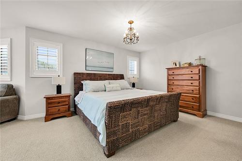 Large primary bedroom - 2 Hewitt Drive, Grimsby, ON - Indoor Photo Showing Bedroom