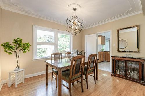 891 Kingsway Drive, Burlington, ON - Indoor Photo Showing Dining Room