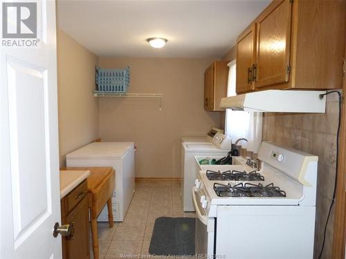 40 Worchester Avenue, Leamington, ON - Indoor Photo Showing Laundry Room