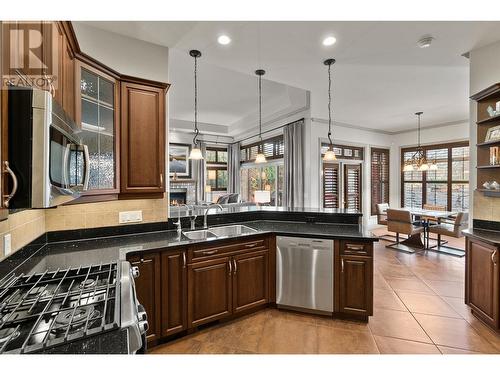 4008 Gallaghers Parkland Drive Lot# 16, Kelowna, BC - Indoor Photo Showing Kitchen With Double Sink With Upgraded Kitchen