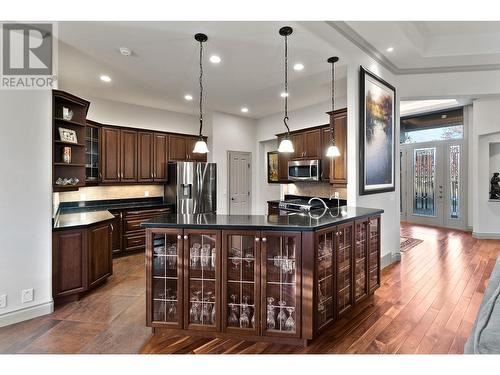 4008 Gallaghers Parkland Drive Lot# 16, Kelowna, BC - Indoor Photo Showing Kitchen With Upgraded Kitchen