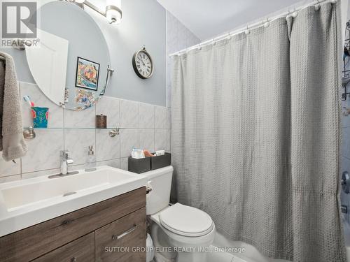 386 Westmoreland Avenue N, Toronto, ON - Indoor Photo Showing Bathroom