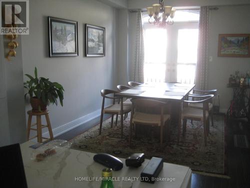 601 Mermaid Crescent, Mississauga, ON - Indoor Photo Showing Dining Room