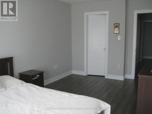 601 Mermaid Crescent, Mississauga, ON - Indoor Photo Showing Bedroom
