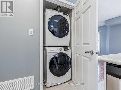 3 - 764 Neighbourhood Circle, Mississauga, ON - Indoor Photo Showing Laundry Room