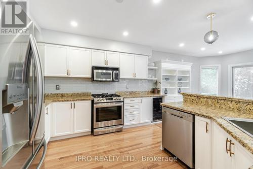 2063 Deer Park Road, Oakville (West Oak Trails), ON - Indoor Photo Showing Kitchen With Stainless Steel Kitchen