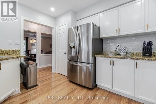 2063 Deer Park Road, Oakville (West Oak Trails), ON - Indoor Photo Showing Kitchen