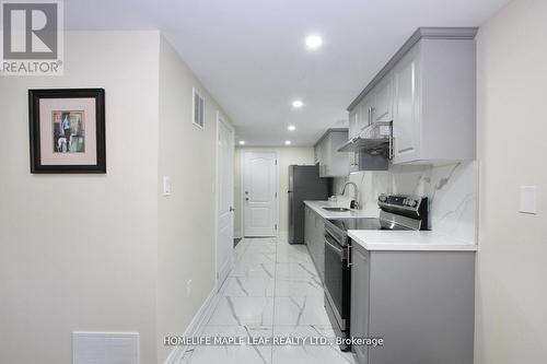 46 Trueman Street, Brampton, ON - Indoor Photo Showing Kitchen