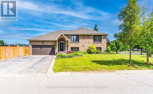 91 Hedge Lawn Drive, Grimsby, ON - Outdoor With Facade