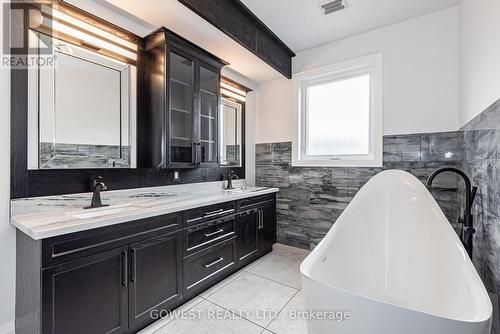 20 Tasker Street, St. Catharines, ON - Indoor Photo Showing Bathroom