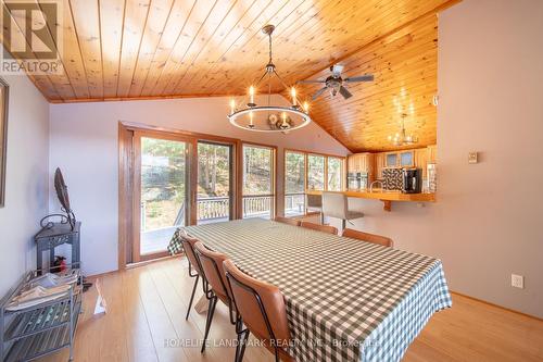 1245 Mortimers Point Road, Muskoka Lakes, ON - Indoor