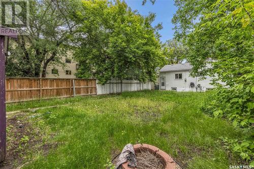 1018 9Th Street E, Saskatoon, SK - Outdoor With Backyard