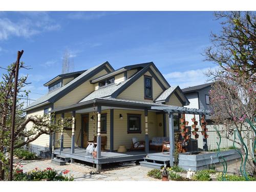 7298 18Th Street, Grand Forks, BC - Outdoor With Deck Patio Veranda