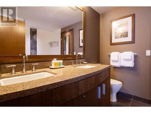 2950 Camozzi Road Unit# 1413, Revelstoke, BC - Indoor Photo Showing Bathroom