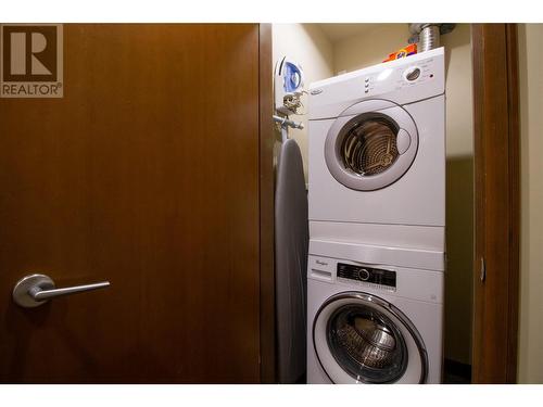 2950 Camozzi Road Unit# 1413, Revelstoke, BC - Indoor Photo Showing Laundry Room