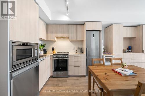 1211 - 501 Yonge Street, Toronto, ON - Indoor Photo Showing Kitchen