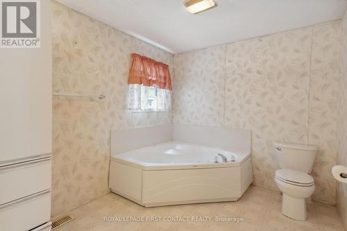 61 - 4976 25 Th Sideroad, Essa, ON - Indoor Photo Showing Bathroom