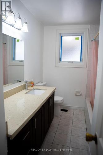79 Samson Crescent N, Toronto, ON - Indoor Photo Showing Bathroom