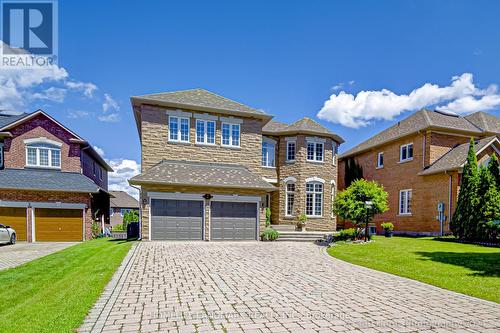 7 Earl Grey Court, Richmond Hill, ON - Outdoor With Facade