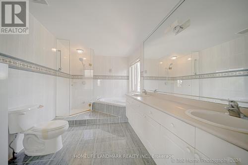 7 Earl Grey Court, Richmond Hill, ON - Indoor Photo Showing Bathroom