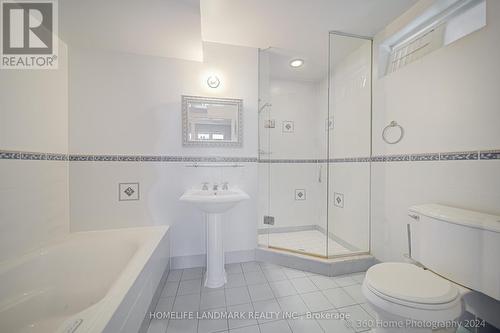 7 Earl Grey Court, Richmond Hill, ON - Indoor Photo Showing Bathroom