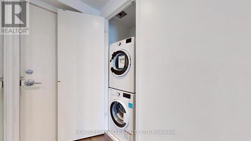 6006 - 898 Portage Parkway, Vaughan (Vaughan Corporate Centre), ON - Indoor Photo Showing Laundry Room