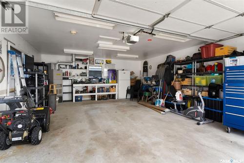 1273 Grace Street, Moose Jaw, SK - Indoor Photo Showing Garage