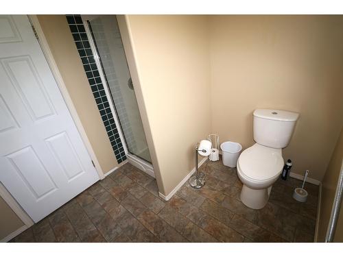 3185 Ward Road, Grand Forks, BC - Indoor Photo Showing Bathroom