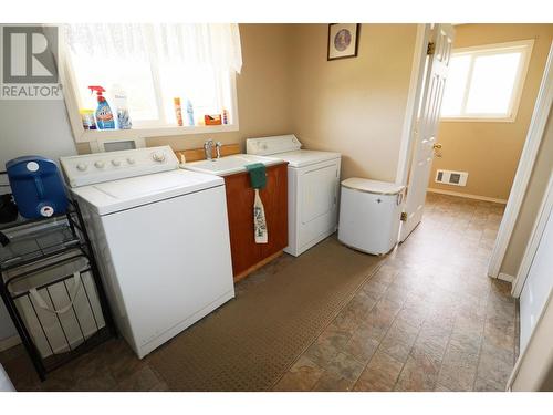 3185 Ward Road, Grand Forks, BC - Indoor Photo Showing Laundry Room