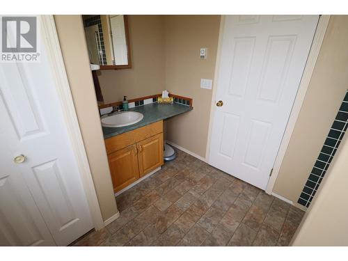 3185 Ward Road, Grand Forks, BC - Indoor Photo Showing Bathroom