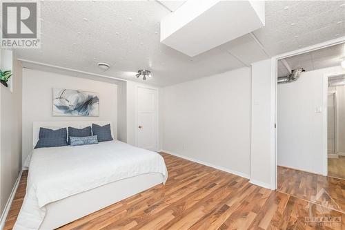 1498 Queenswood Crescent, Ottawa, ON - Indoor Photo Showing Bedroom