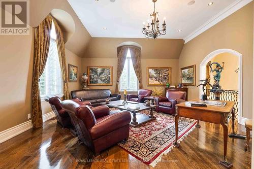 73 Yorkminister Road, Toronto, ON - Indoor Photo Showing Living Room