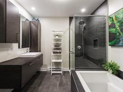 Ensuite bathroom - 