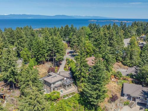 2070 Radford Pl, Nanoose Bay, BC 