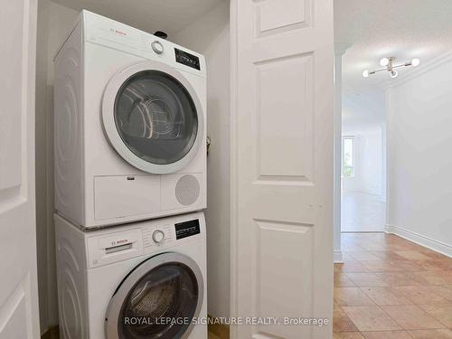 509-78 Harrison Garden Blvd, Toronto, ON - Indoor Photo Showing Laundry Room