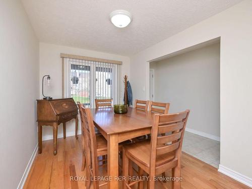 18 Owen St W, Penetanguishene, ON - Indoor Photo Showing Dining Room