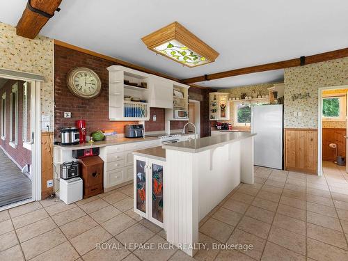 4962 Third Line, Erin, ON - Indoor Photo Showing Kitchen