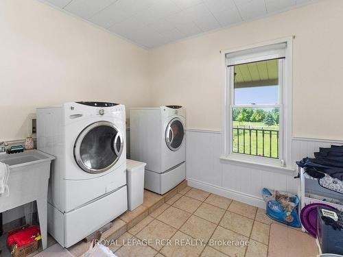 4962 Third Line, Erin, ON - Indoor Photo Showing Laundry Room