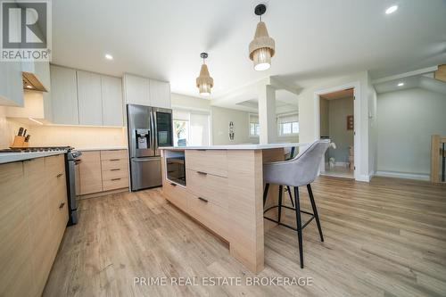 11 Eilber Street, Lambton Shores (Grand Bend), ON - Indoor Photo Showing Kitchen