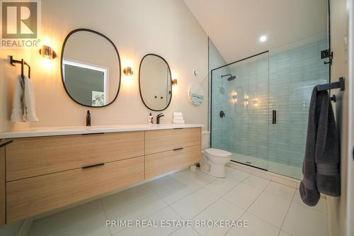 11 Eilber Street, Lambton Shores (Grand Bend), ON - Indoor Photo Showing Bathroom