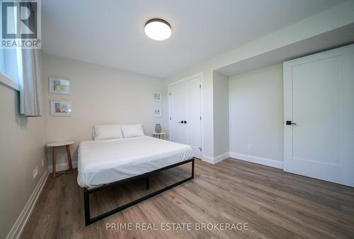 11 Eilber Street, Lambton Shores (Grand Bend), ON - Indoor Photo Showing Bedroom