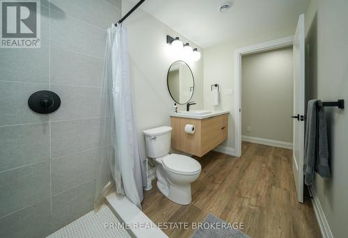 11 Eilber Street, Lambton Shores (Grand Bend), ON - Indoor Photo Showing Bathroom