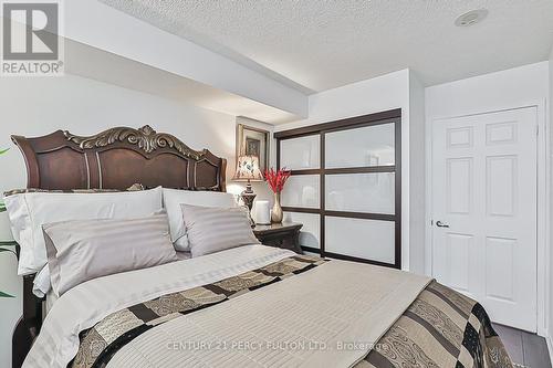 409 - 75 King William Crescent, Richmond Hill, ON - Indoor Photo Showing Bedroom