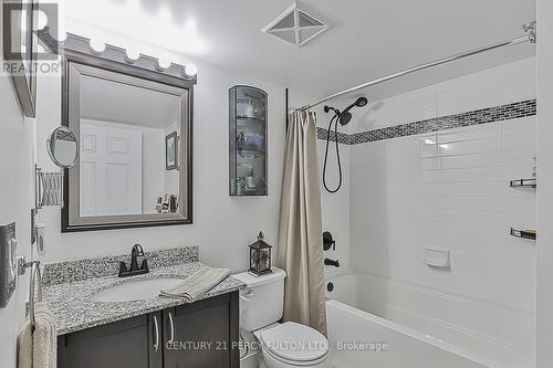 409 - 75 King William Crescent, Richmond Hill, ON - Indoor Photo Showing Bathroom