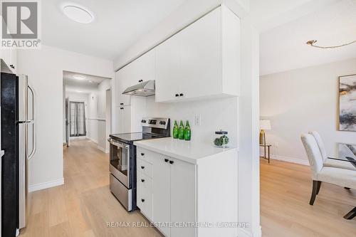 152 Howard Crescent, Orangeville, ON - Indoor Photo Showing Kitchen