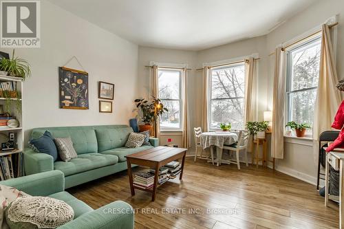 265 Barrie Road, Orillia, ON - Indoor Photo Showing Living Room