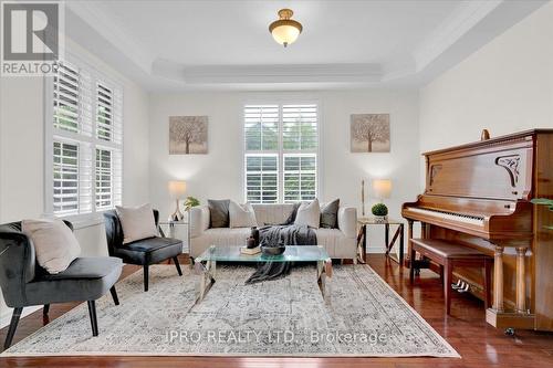 883 Somerville Terrace, Milton, ON - Indoor Photo Showing Living Room