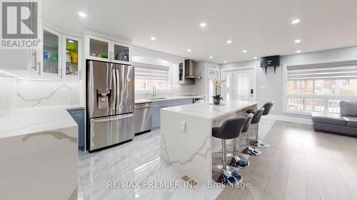 38 Whitbread Crescent, Toronto, ON - Indoor Photo Showing Kitchen With Upgraded Kitchen