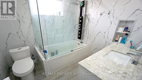 38 Whitbread Crescent, Toronto, ON - Indoor Photo Showing Bathroom