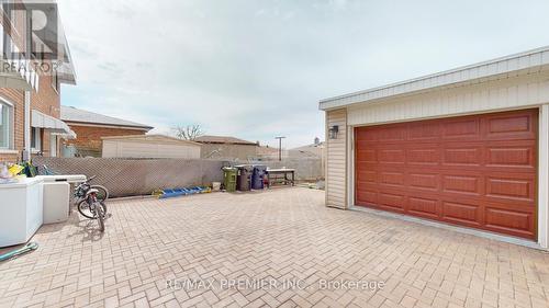 38 Whitbread Crescent, Toronto, ON - Outdoor With Exterior